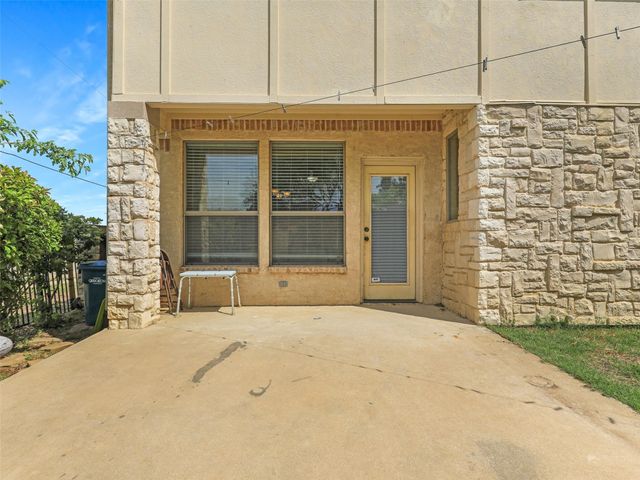 2500 Fountain Cove, Carrollton, TX 75006