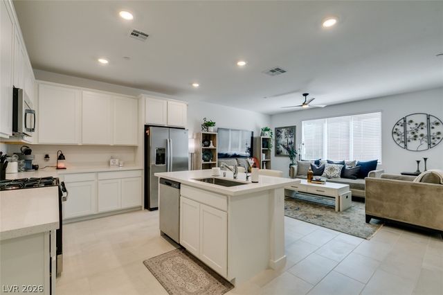 1535 Maria Crossing Avenue, Henderson, NV 89002
