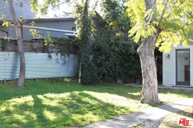 2335 Silver Ridge Avenue, Los Angeles, CA 90039