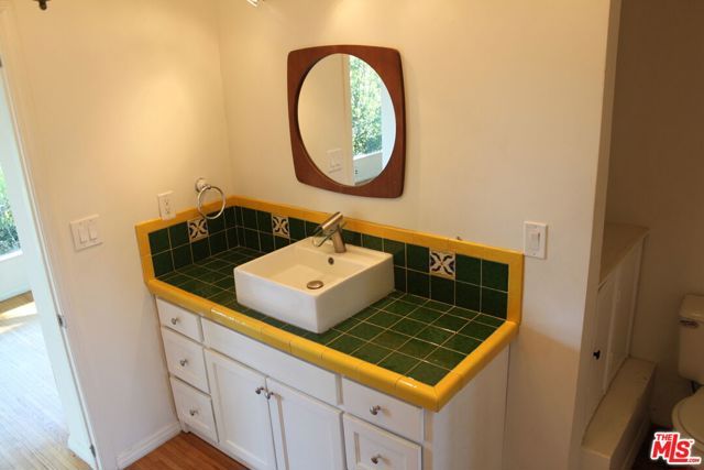 2335 Silver Ridge Avenue, Los Angeles, CA 90039