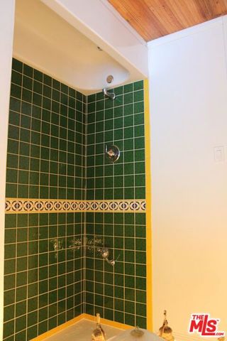 2335 Silver Ridge Avenue, Los Angeles, CA 90039