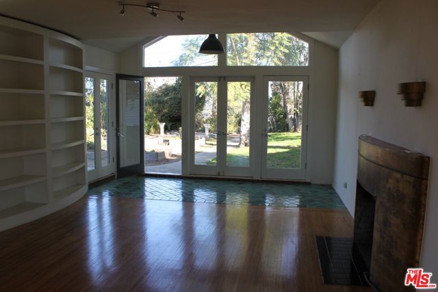 2335 Silver Ridge Avenue, Los Angeles, CA 90039