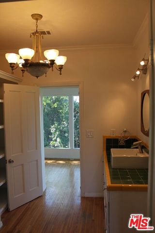 2335 Silver Ridge Avenue, Los Angeles, CA 90039