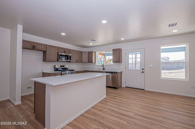 593 W Frying Pan Road, Safford, AZ 85546