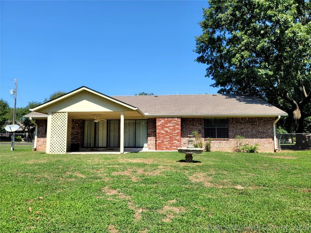 112 Meadowlark Road, Eufaula, OK 74432