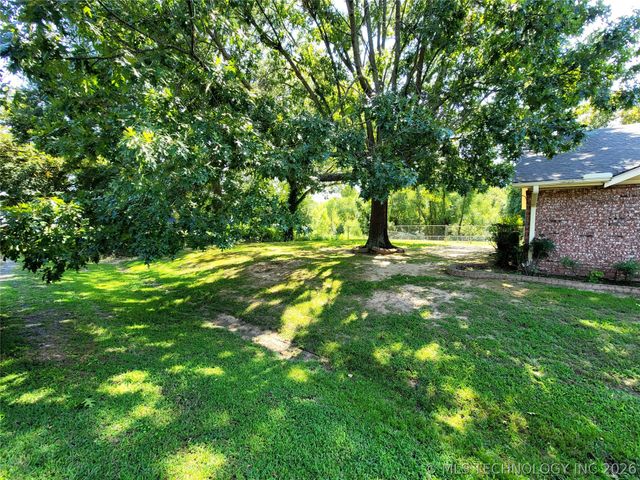 112 Meadowlark Road, Eufaula, OK 74432