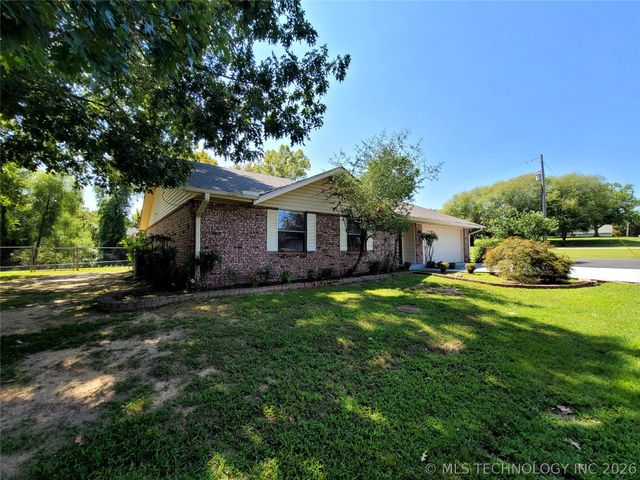 112 Meadowlark Road, Eufaula, OK 74432