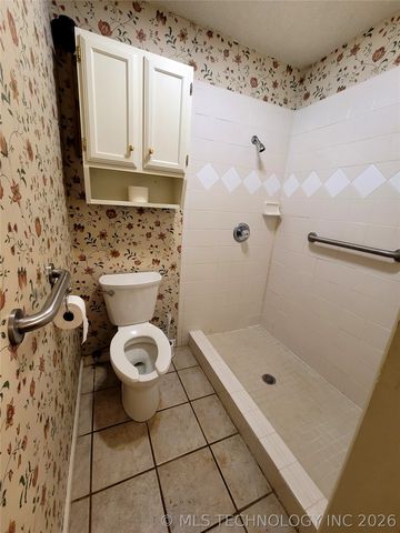 112 Meadowlark Road, Eufaula, OK 74432