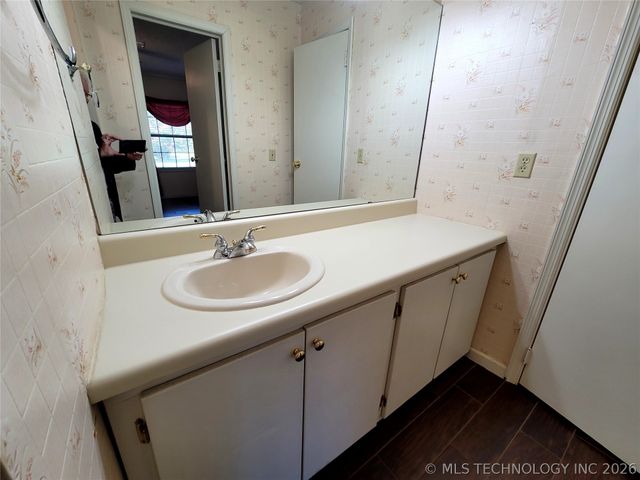 112 Meadowlark Road, Eufaula, OK 74432