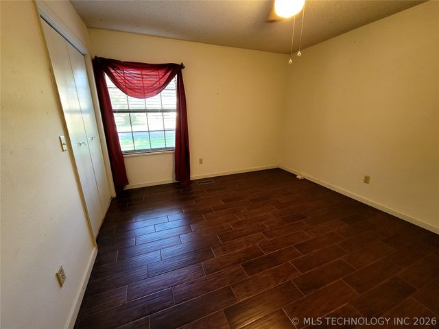 112 Meadowlark Road, Eufaula, OK 74432