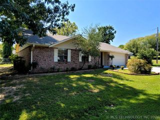 112 Meadowlark Road, Eufaula, OK 74432