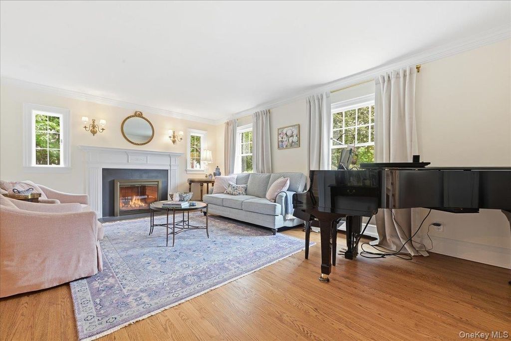 60 Kenwood Road, Garden City, NY 11530 — photo 4