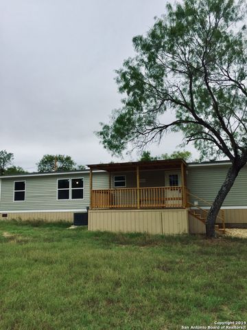 115 E 4TH Street, Natalia, TX 78059