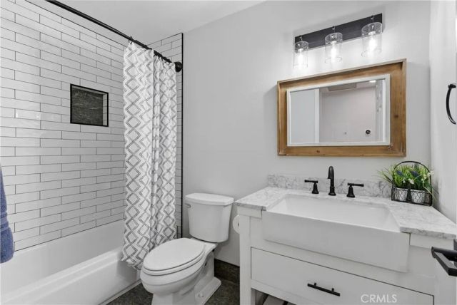 8070 E Oak Ridge Circle, Anaheim Hills, CA 92808