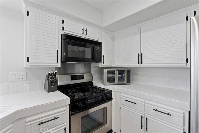 8070 E Oak Ridge Circle, Anaheim Hills, CA 92808