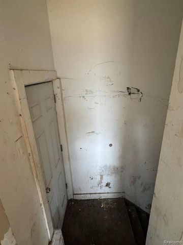 19372 Woodbine Street, Detroit, MI 48219