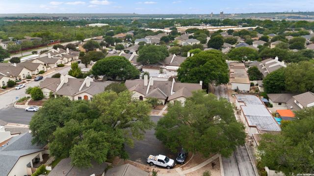 10311 GRAND CIR, San Antonio, TX 78239