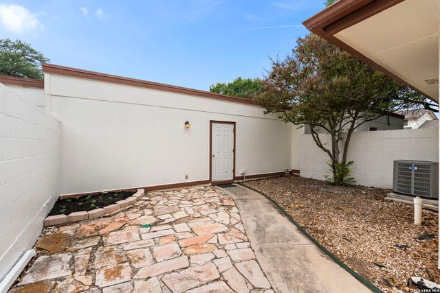 10311 GRAND CIR, San Antonio, TX 78239