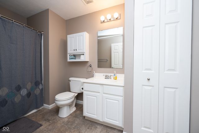 12235 Bubbling Brook Drive 900, Fishers, IN 46038