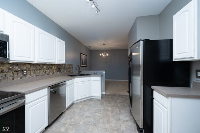 12235 Bubbling Brook Drive 900, Fishers, IN 46038