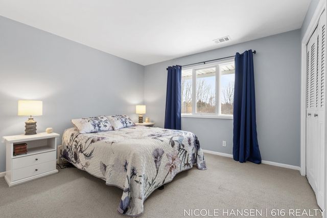 2581 Ridgecroft Drive Se 302, City Of Kentwood, MI 49546