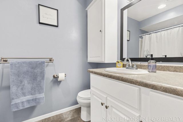 2581 Ridgecroft Drive Se 302, City Of Kentwood, MI 49546