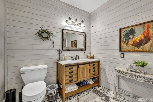 996 Farrier Court, Gardnerville, NV 89410