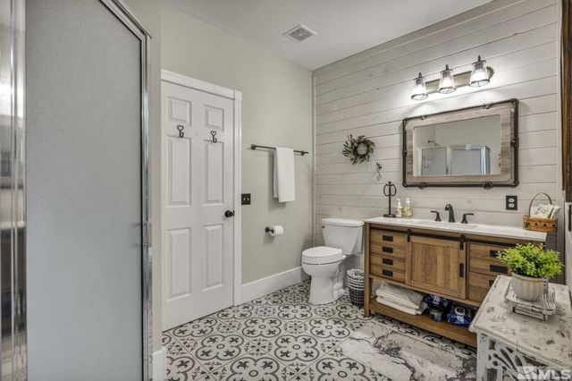 996 Farrier Court, Gardnerville, NV 89410