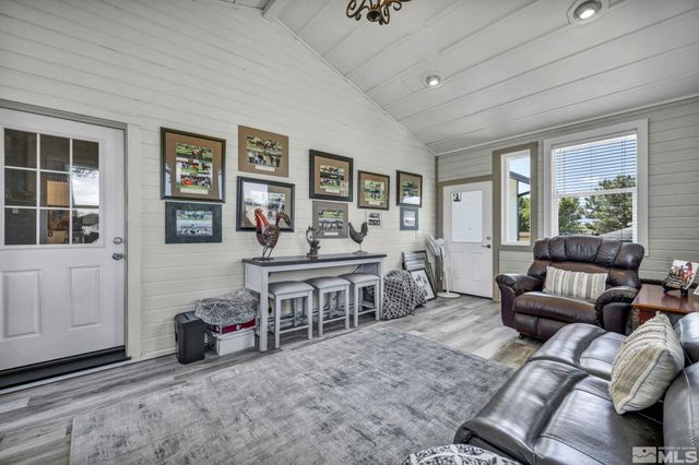 996 Farrier Court, Gardnerville, NV 89410