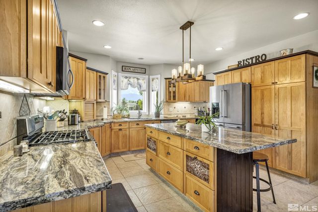 996 Farrier Court, Gardnerville, NV 89410