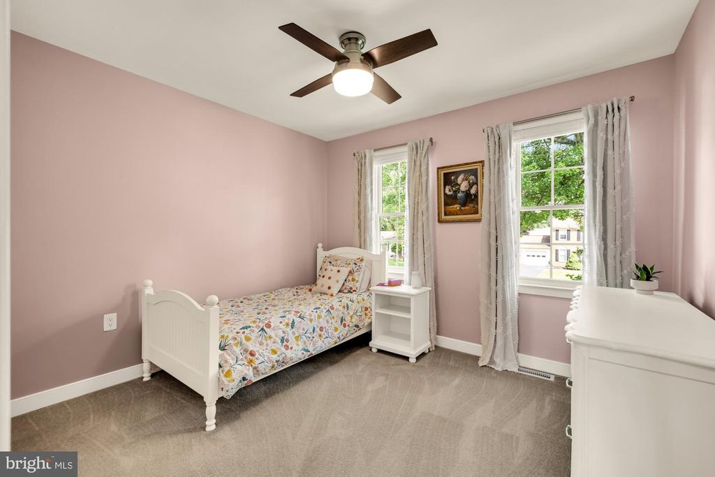 Image 23 of property listing at 5209 CONTINENTAL DR, Rockville, MD 20853