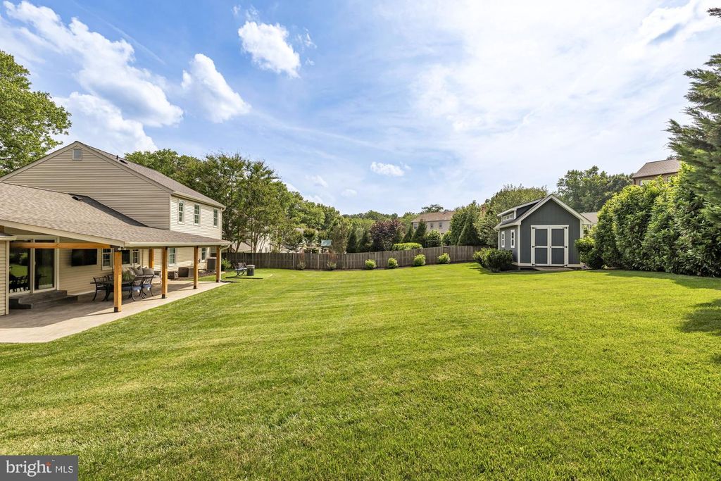 Image 31 of property listing at 5209 CONTINENTAL DR, Rockville, MD 20853