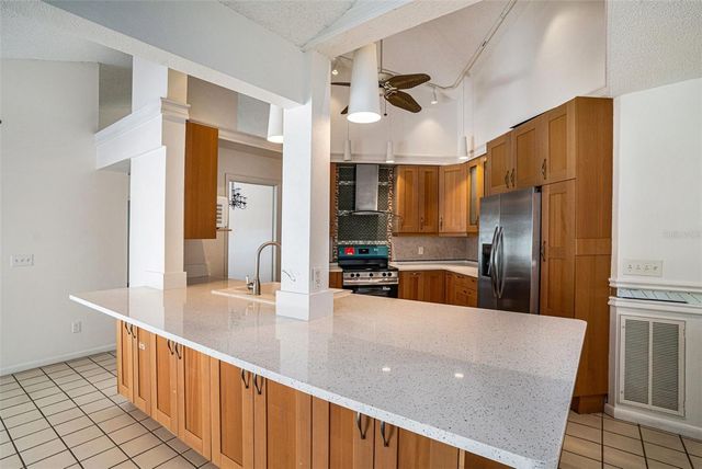 914 STRATFORD MANOR DRIVE, Brandon, FL 33510