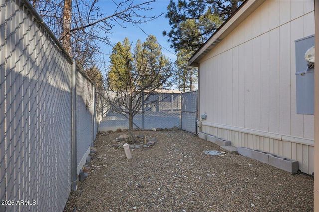 430 E OAK Drive, Munds Park, AZ 86017