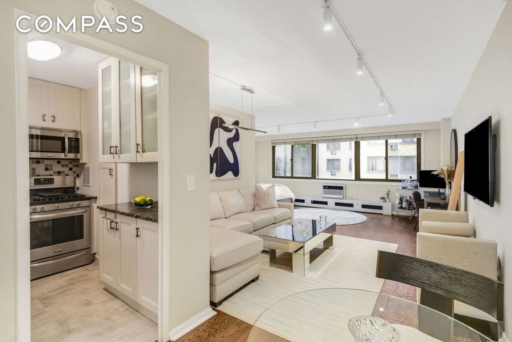 16 W 16th St Apt 6HN, New York City, NY 10011