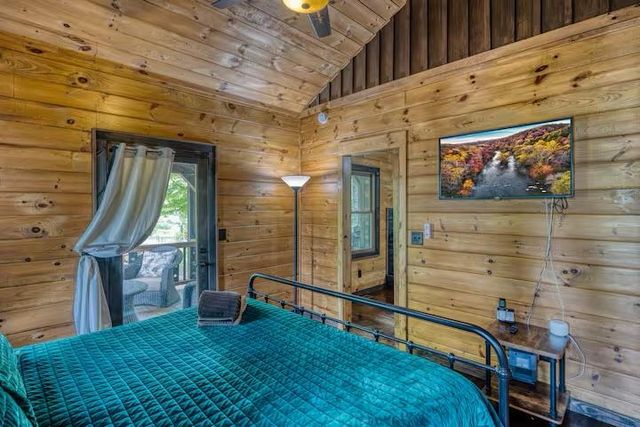 30 Trinity Hills Lane, Mineral Bluff, GA 30559