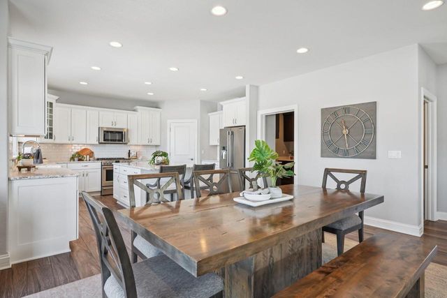 W137N6161 Weyer Farm COURT, Menomonee Falls, WI 53051