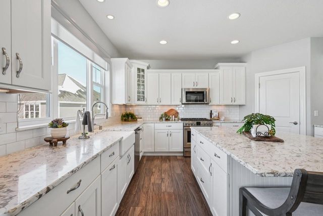 W137N6161 Weyer Farm COURT, Menomonee Falls, WI 53051