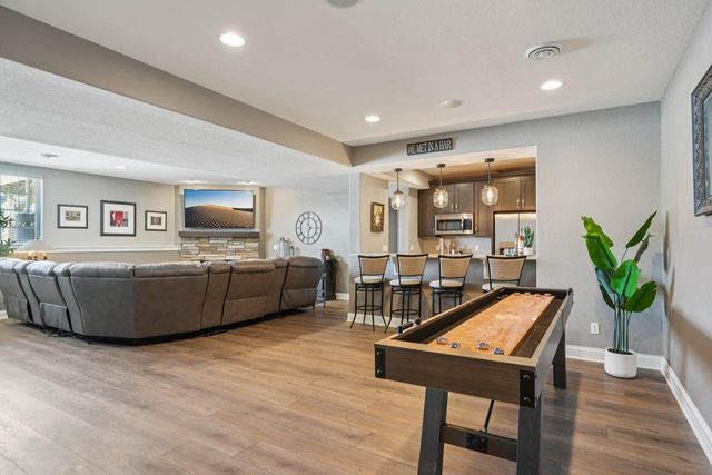 W137N6161 Weyer Farm COURT, Menomonee Falls, WI 53051