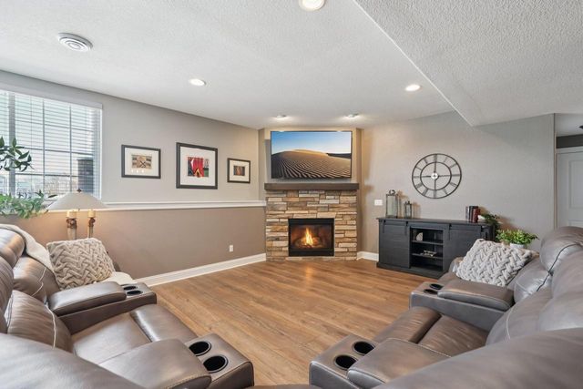 W137N6161 Weyer Farm COURT, Menomonee Falls, WI 53051