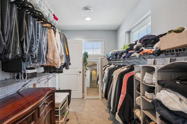 W137N6161 Weyer Farm COURT, Menomonee Falls, WI 53051