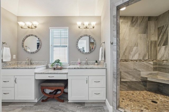 W137N6161 Weyer Farm COURT, Menomonee Falls, WI 53051