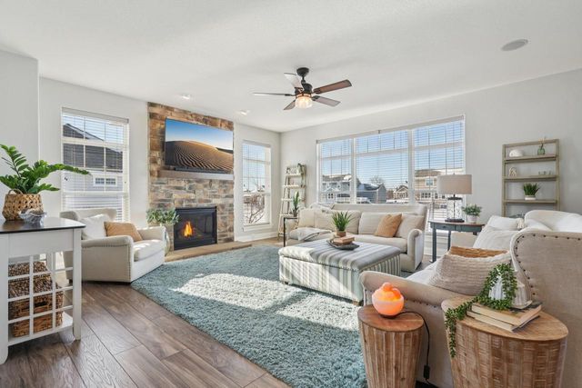 W137N6161 Weyer Farm COURT, Menomonee Falls, WI 53051