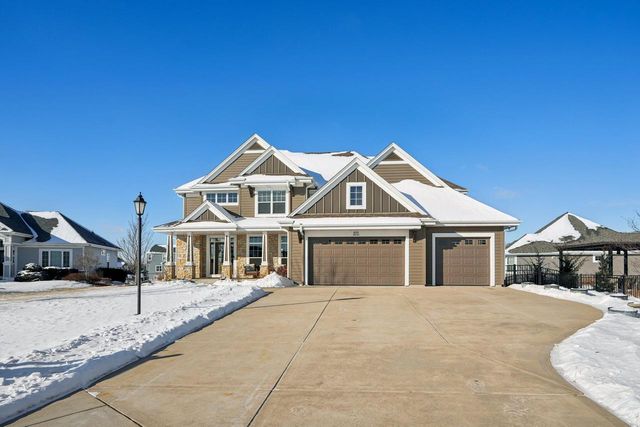 W137N6161 Weyer Farm COURT, Menomonee Falls, WI 53051