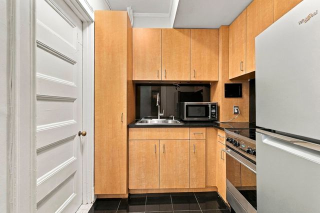 21 Beacon St 3D, Boston, MA 02108