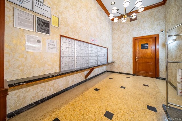 4140 Union Street 10K, Flushing, NY 11355