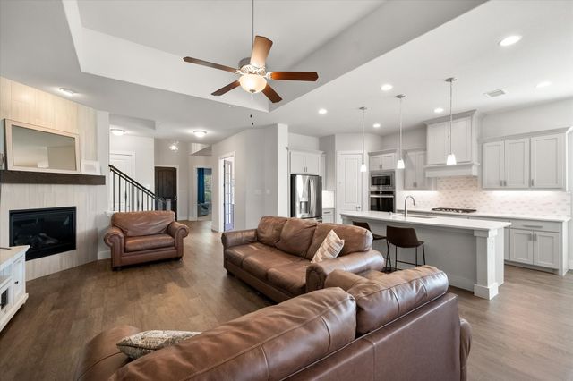 2705 Grainger Drive, Mansfield, TX 76063