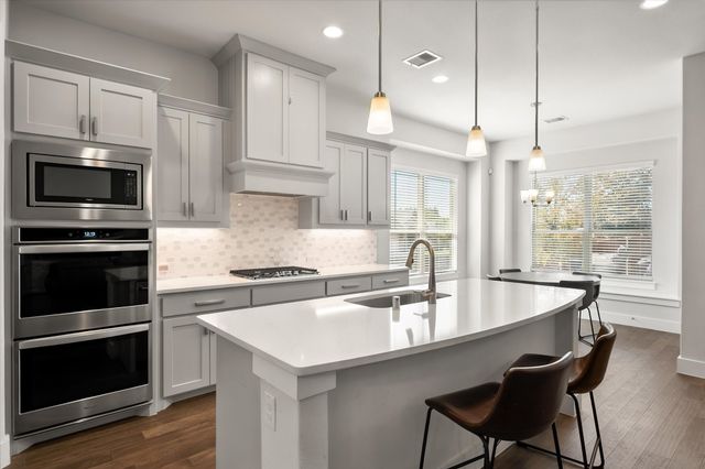 2705 Grainger Drive, Mansfield, TX 76063