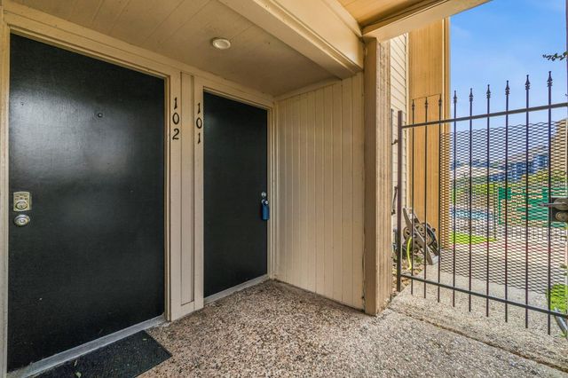 12600 Melville Drive 102A, Montgomery, TX 77356