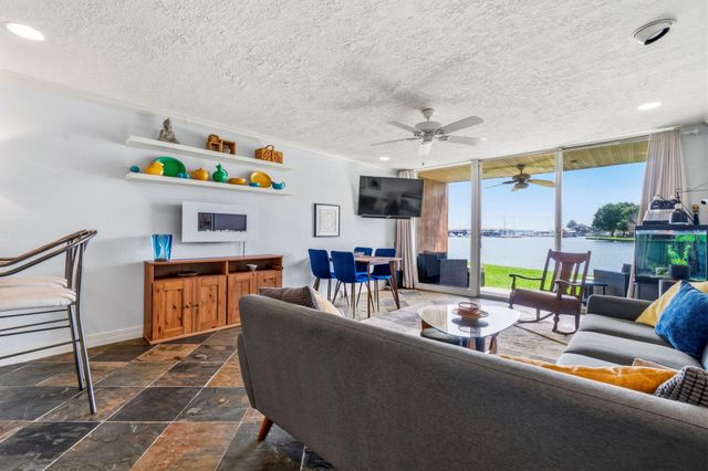 12600 Melville Drive 102A, Montgomery, TX 77356